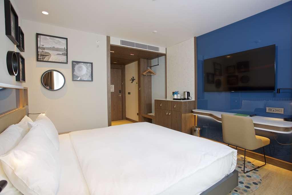 Hampton By Hilton Istanbul Old City Room photo