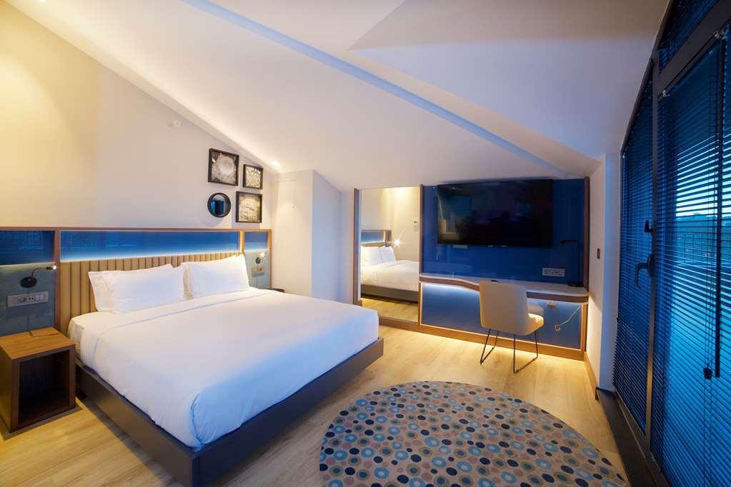 Hampton By Hilton Istanbul Old City Room photo