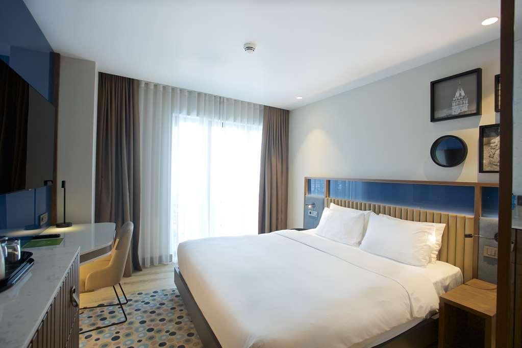 Hampton By Hilton Istanbul Old City Room photo
